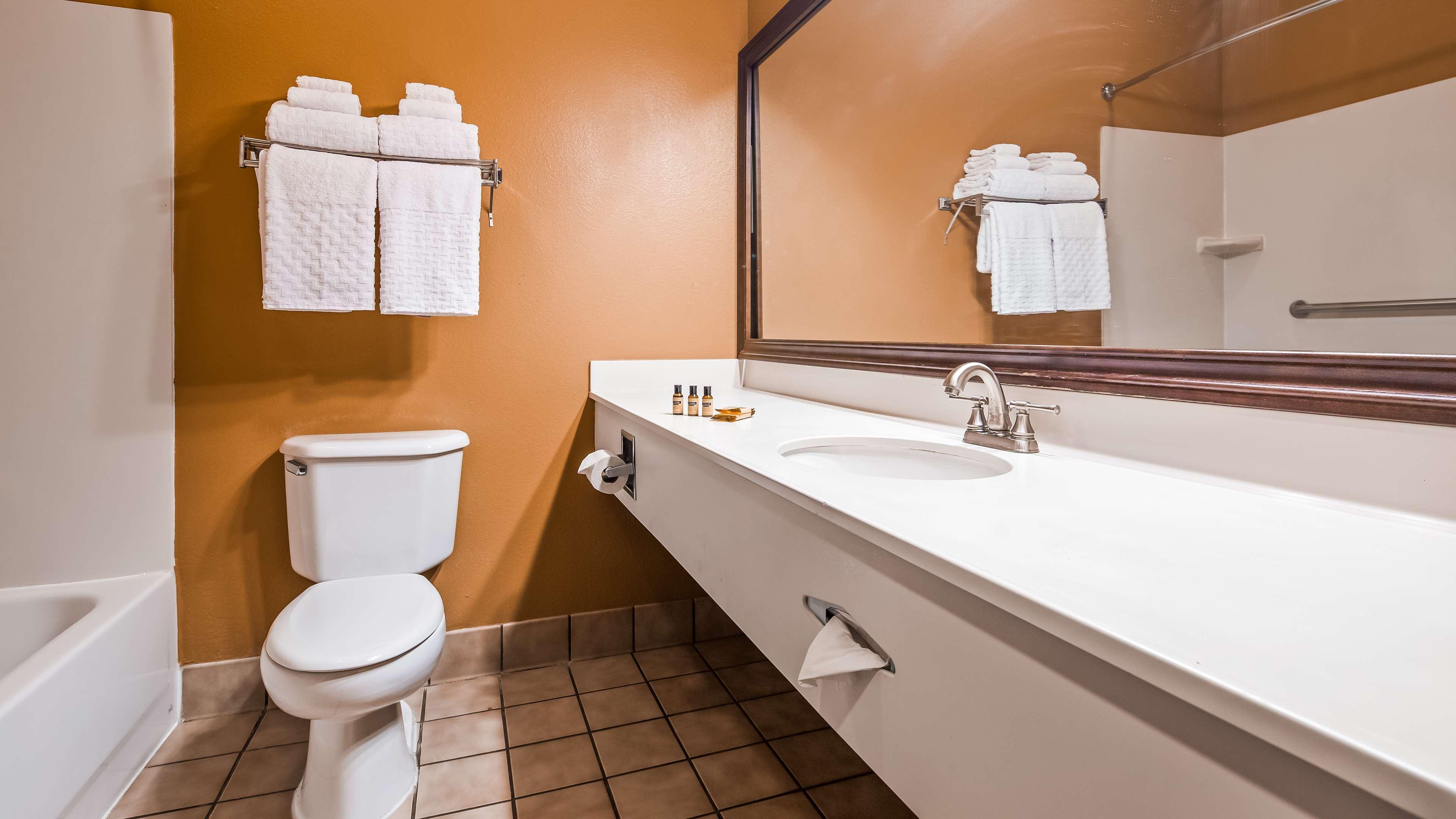 Best Western Plus Brandywine Inn & Suites Монтічелло Екстер'єр фото