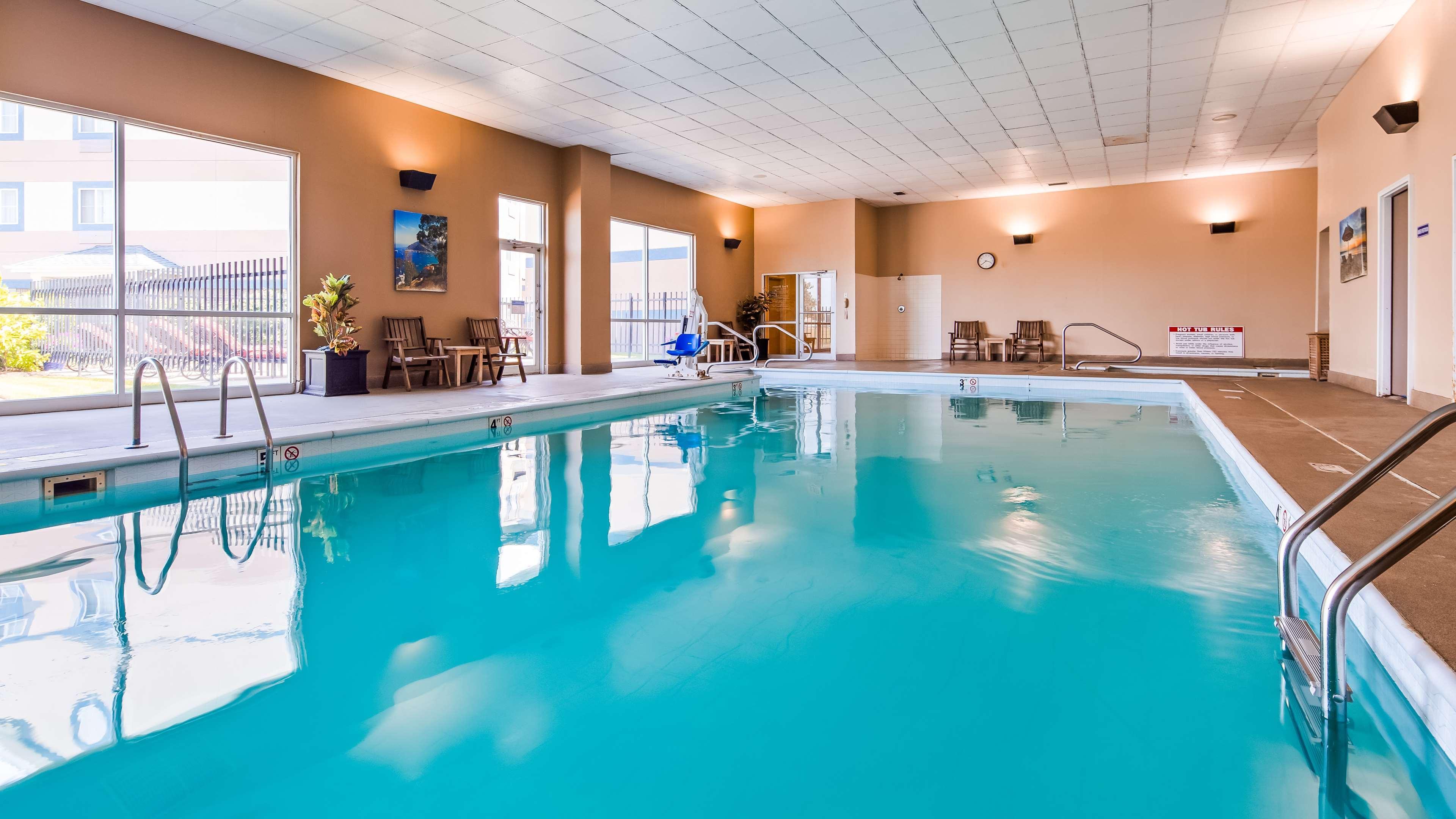 Best Western Plus Brandywine Inn & Suites Монтічелло Екстер'єр фото