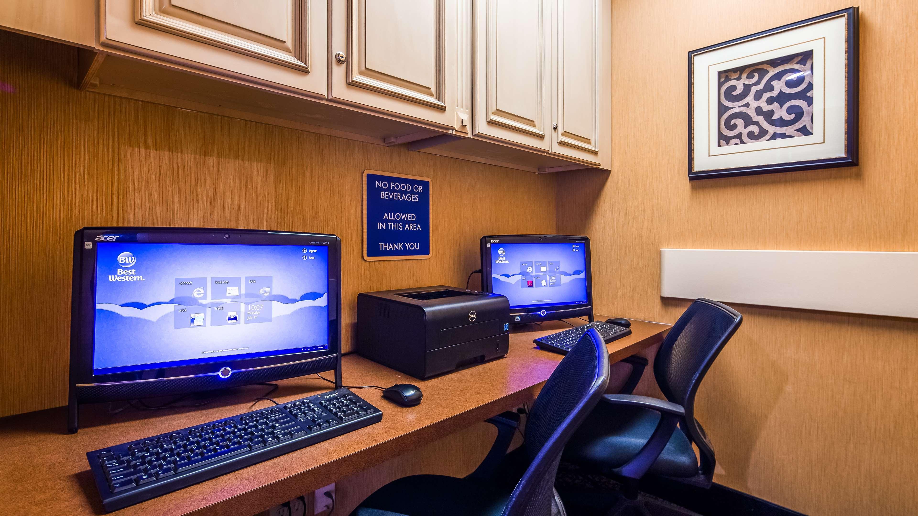 Best Western Plus Brandywine Inn & Suites Монтічелло Екстер'єр фото