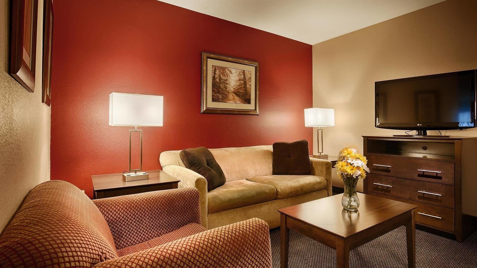 Best Western Plus Brandywine Inn & Suites Монтічелло Екстер'єр фото