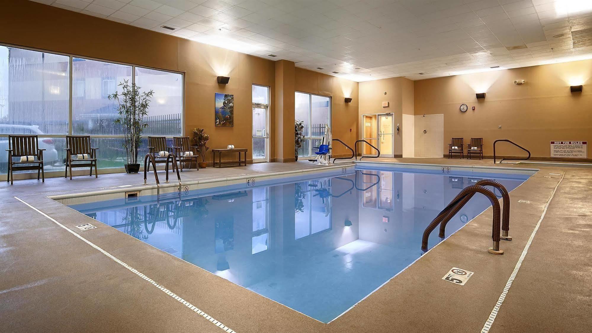 Best Western Plus Brandywine Inn & Suites Монтічелло Екстер'єр фото